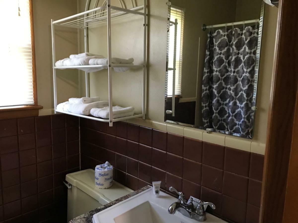 שדרון Motel Grand מראה חיצוני תמונה