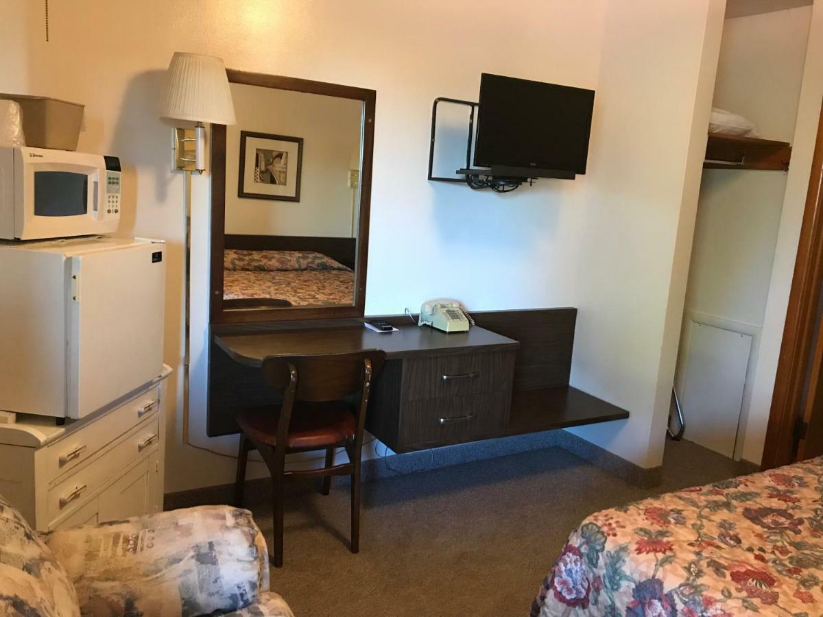 שדרון Motel Grand מראה חיצוני תמונה