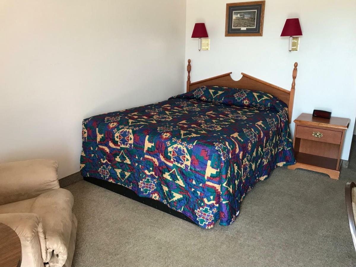שדרון Motel Grand מראה חיצוני תמונה