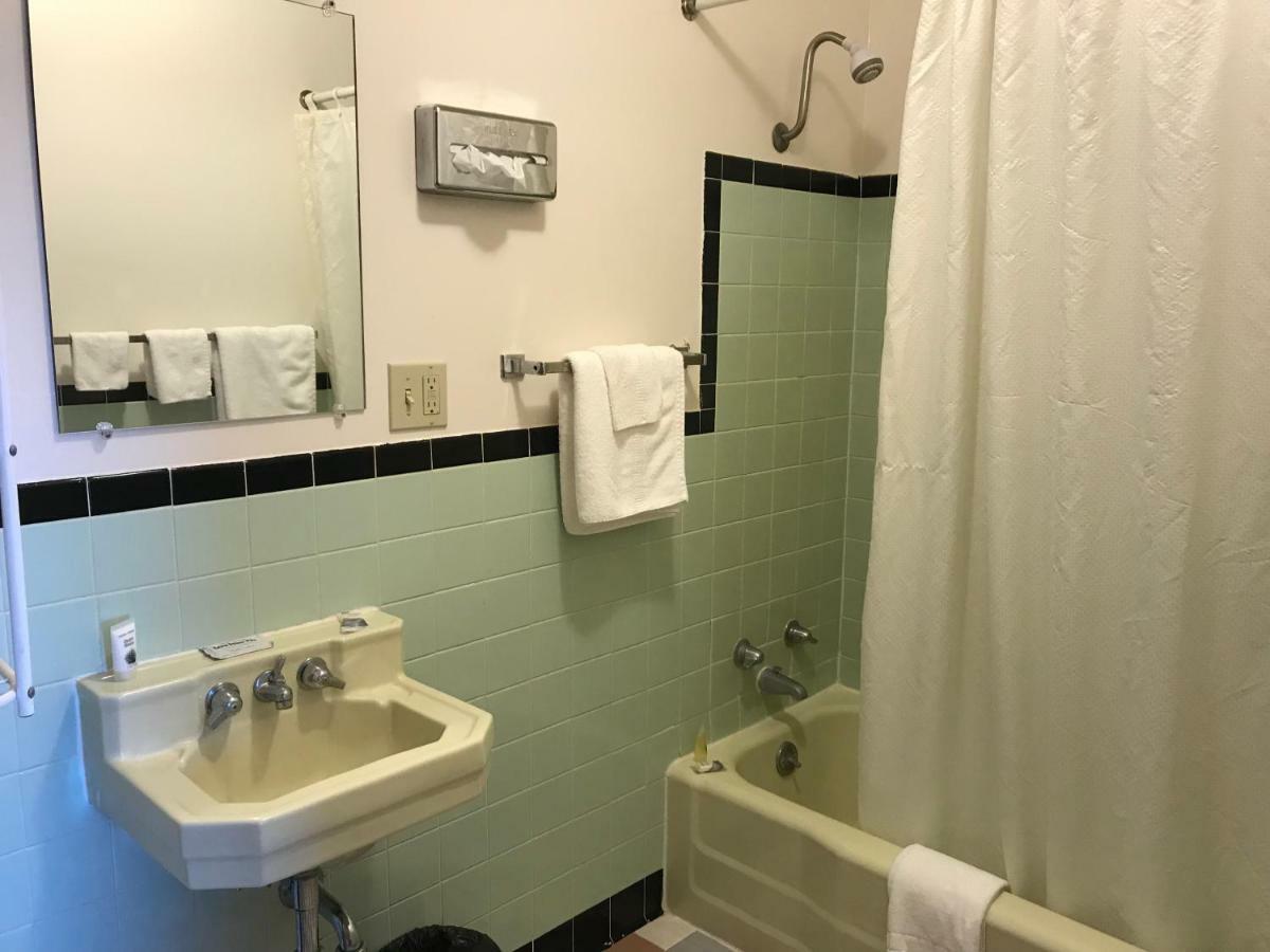 שדרון Motel Grand מראה חיצוני תמונה